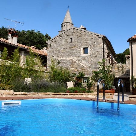 Holiday Homes Poli Svetega Antona Gračišće Cameră foto
