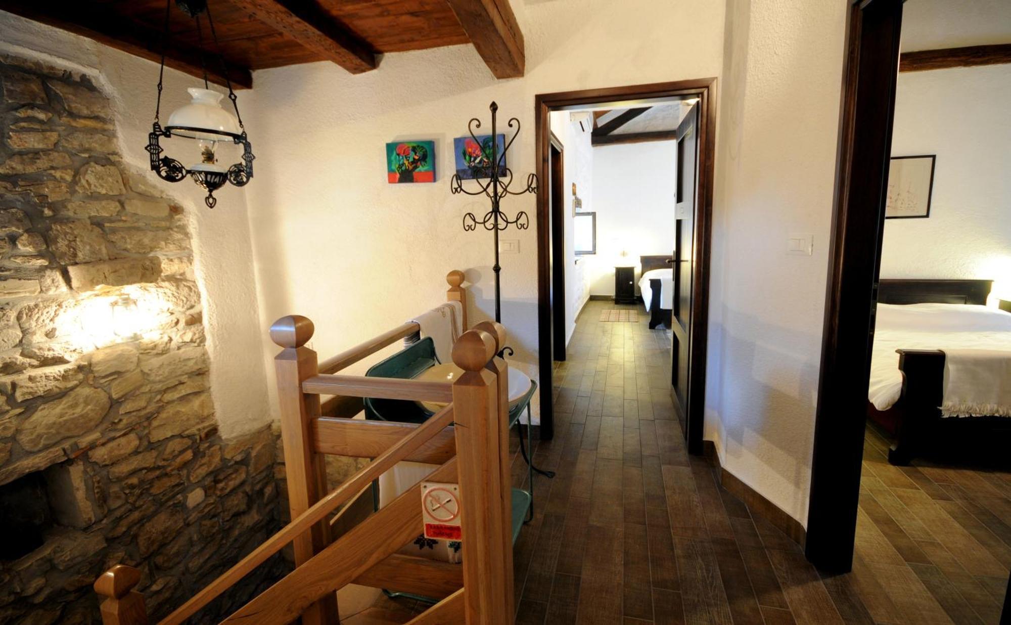 Holiday Homes Poli Svetega Antona Gračišće Exterior foto