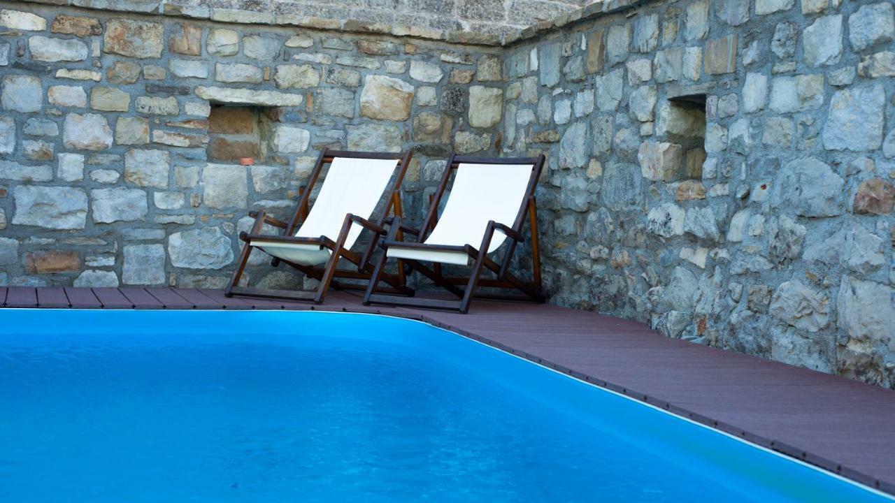 Holiday Homes Poli Svetega Antona Gračišće Exterior foto